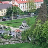 090