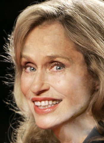 ionita_laurenhutton030909450px_.jpg